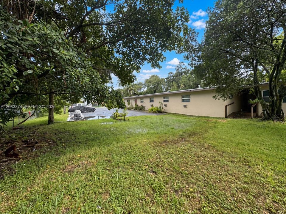 For Rent: $3,500 (9 beds, 3 baths, 3187 Square Feet)