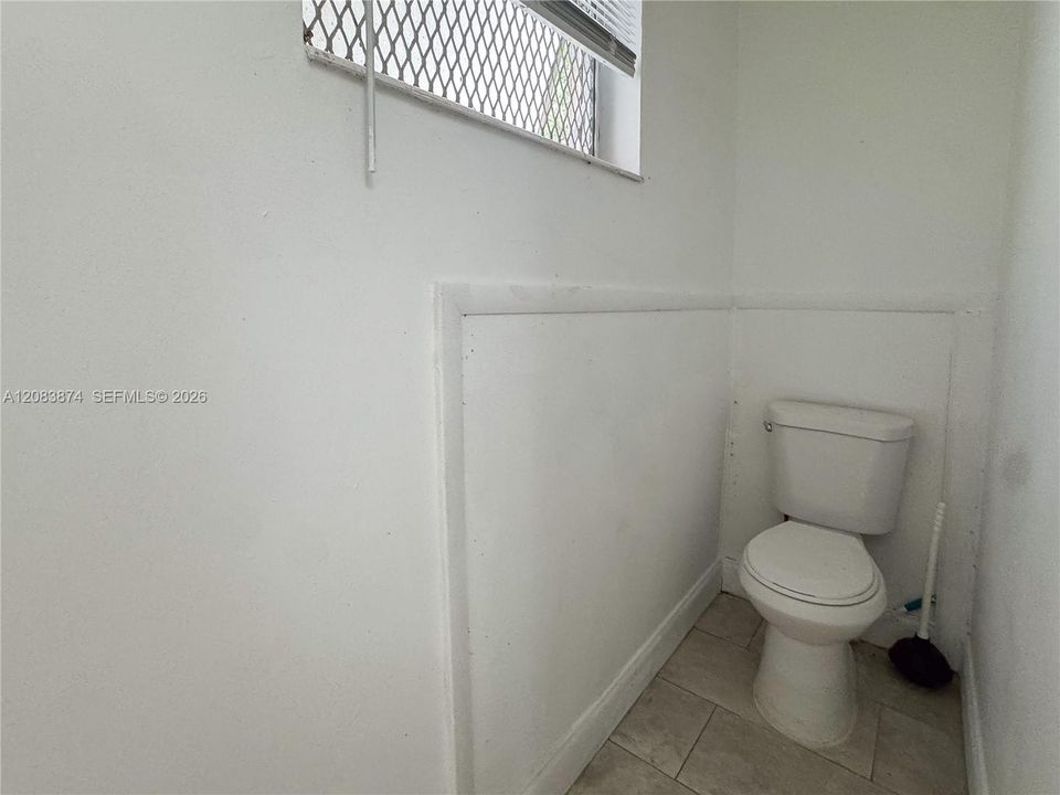 For Rent: $3,500 (9 beds, 3 baths, 3187 Square Feet)