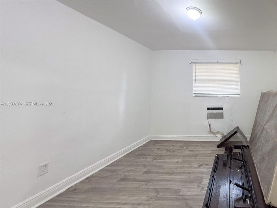 For Rent: $3,500 (9 beds, 3 baths, 3187 Square Feet)