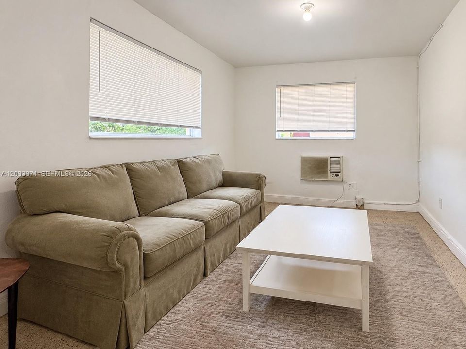 For Rent: $3,500 (9 beds, 3 baths, 3187 Square Feet)