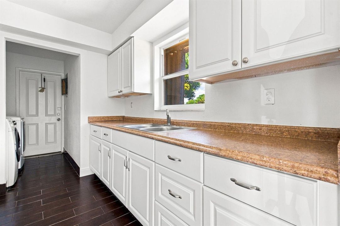 9-web-or-mls-399-sw-14th-st