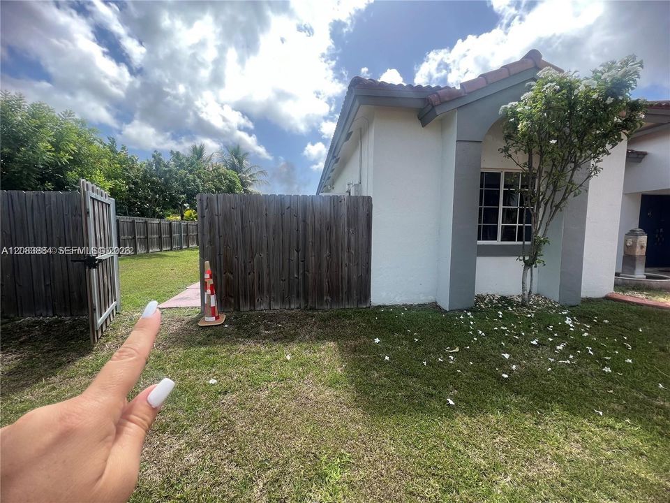 В аренду: $1,100 (1 спален, 1 ванн, 0 Квадратных фут)