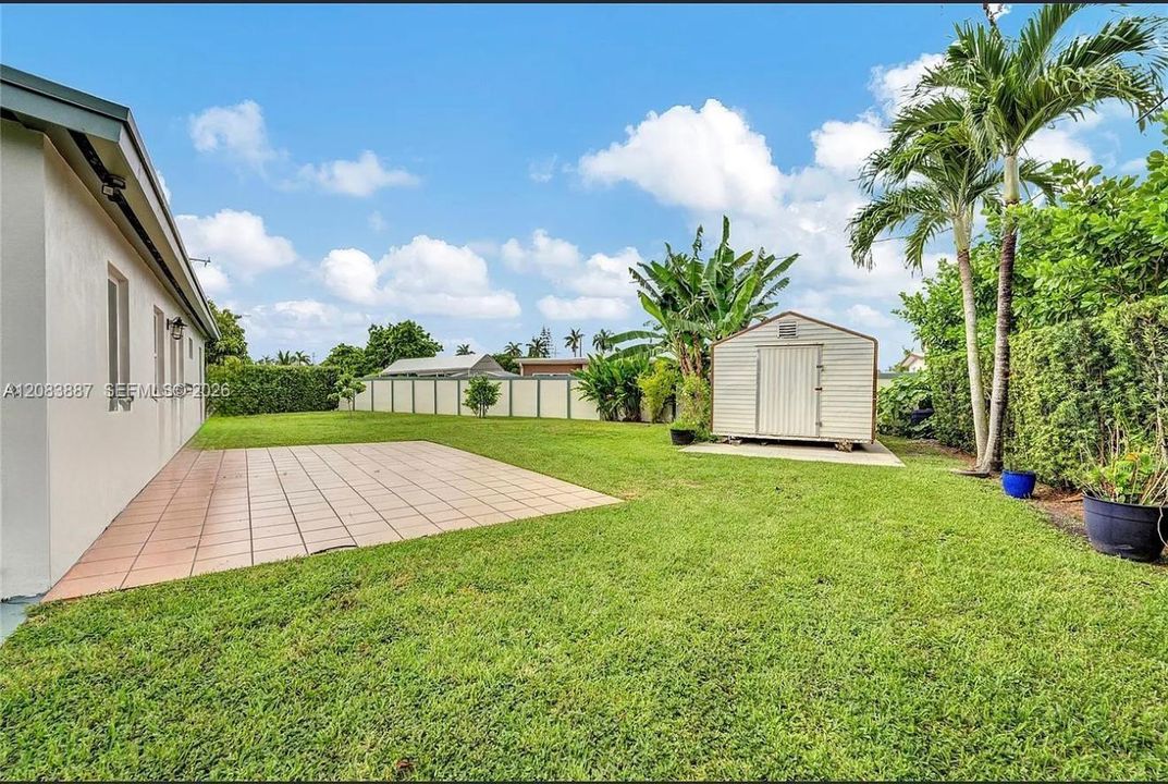 На продажу: $869,999 (4 спален, 2 ванн, 1058 Квадратных фут)