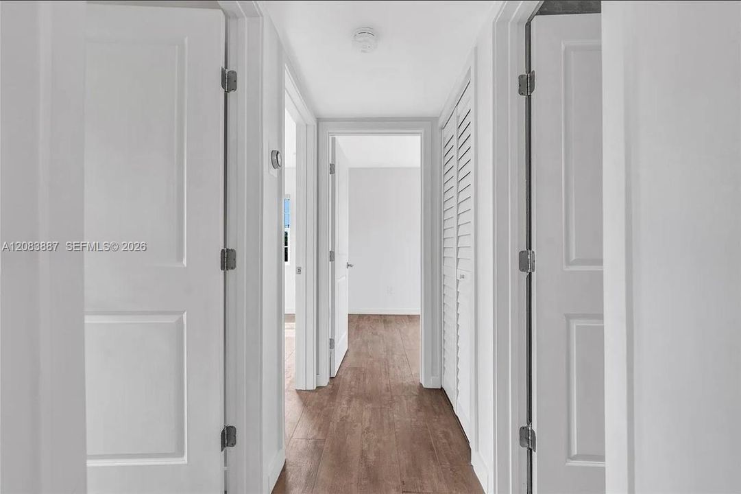 На продажу: $869,999 (4 спален, 2 ванн, 1058 Квадратных фут)