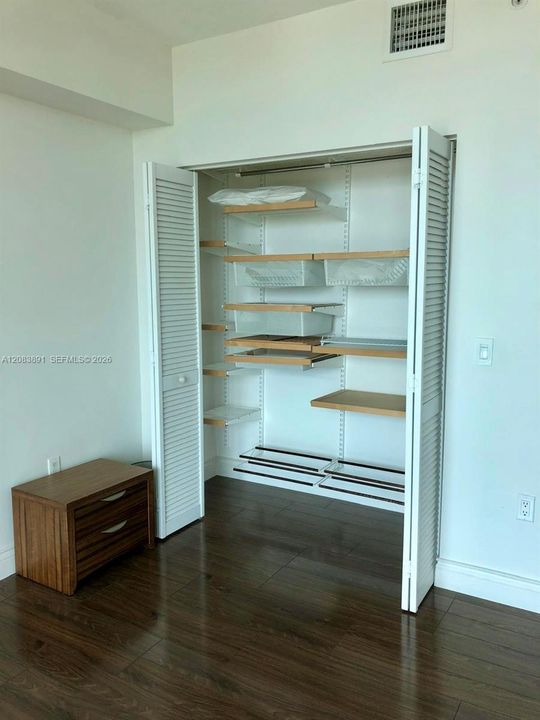 For Rent: $3,700 (2 beds, 2 baths, 1024 Square Feet)