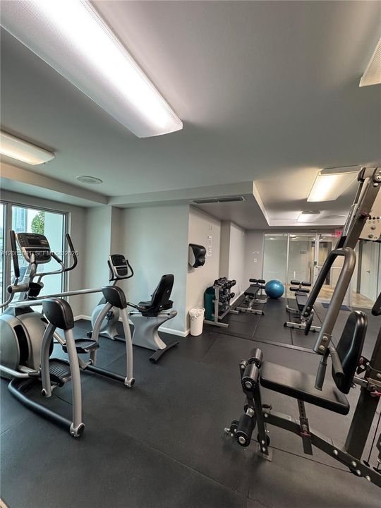 For Rent: $3,700 (2 beds, 2 baths, 1024 Square Feet)