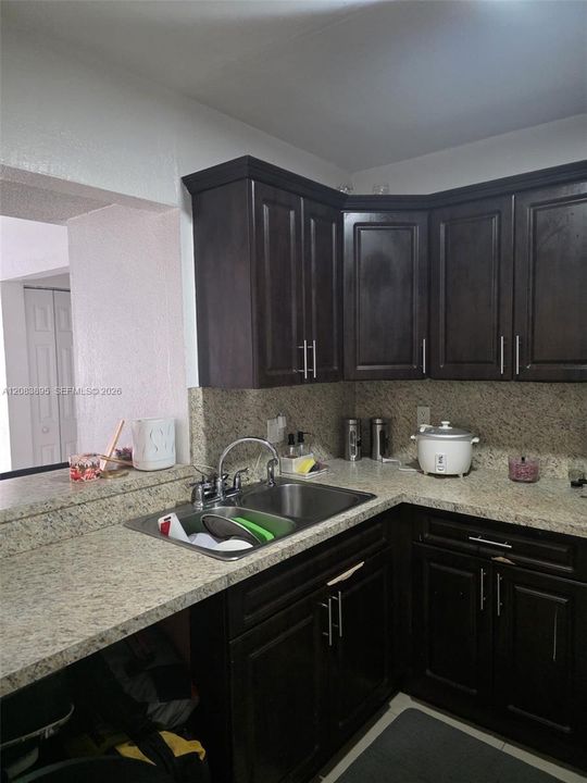 Active With Contract: $2,190 (3 beds, 2 baths, 1020 Square Feet)