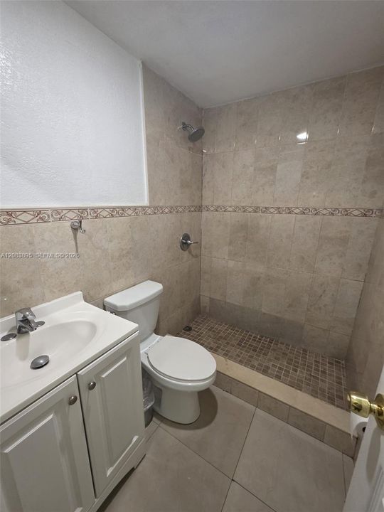 Active With Contract: $2,190 (3 beds, 2 baths, 1020 Square Feet)