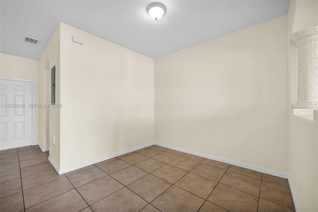 For Sale: $255,000 (3 beds, 2 baths, 1302 Square Feet)