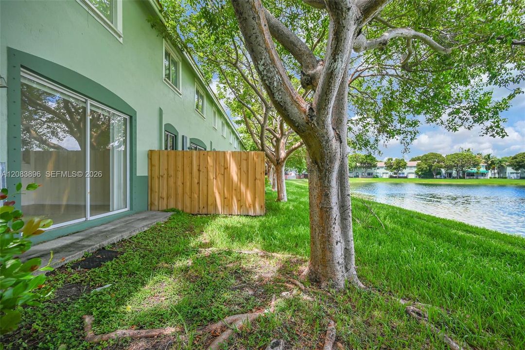 For Sale: $255,000 (3 beds, 2 baths, 1302 Square Feet)