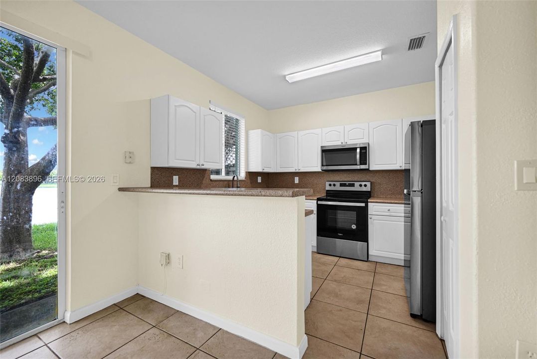 For Sale: $255,000 (3 beds, 2 baths, 1302 Square Feet)