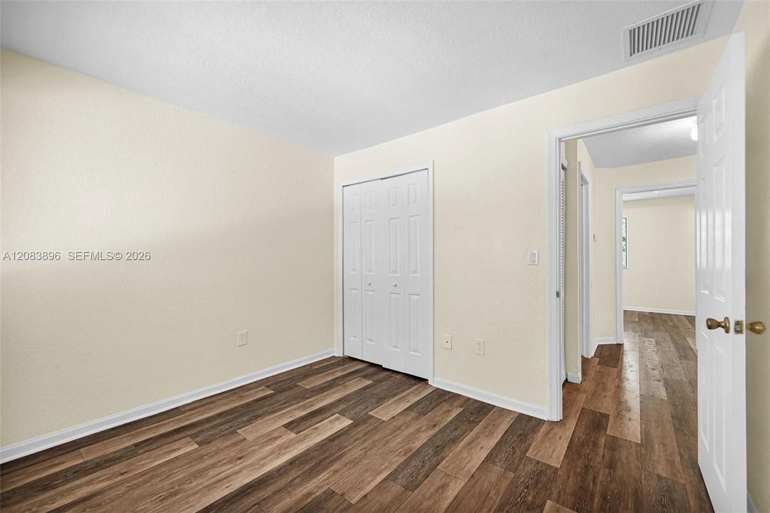 For Sale: $255,000 (3 beds, 2 baths, 1302 Square Feet)