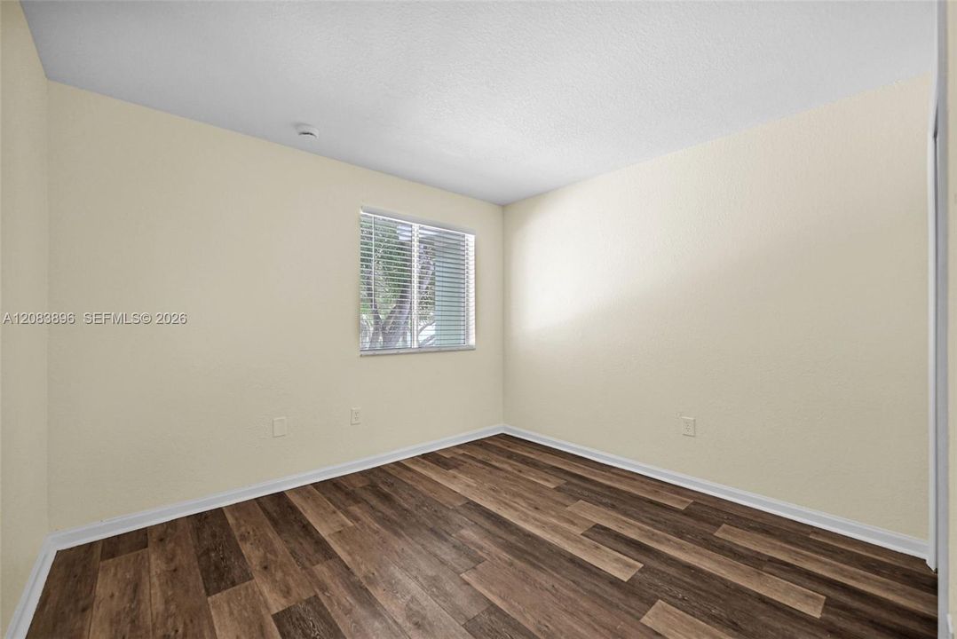 For Sale: $255,000 (3 beds, 2 baths, 1302 Square Feet)