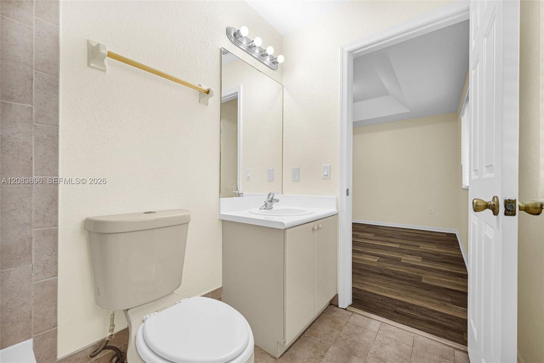 For Sale: $255,000 (3 beds, 2 baths, 1302 Square Feet)
