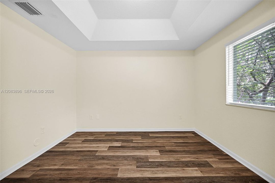 For Sale: $255,000 (3 beds, 2 baths, 1302 Square Feet)