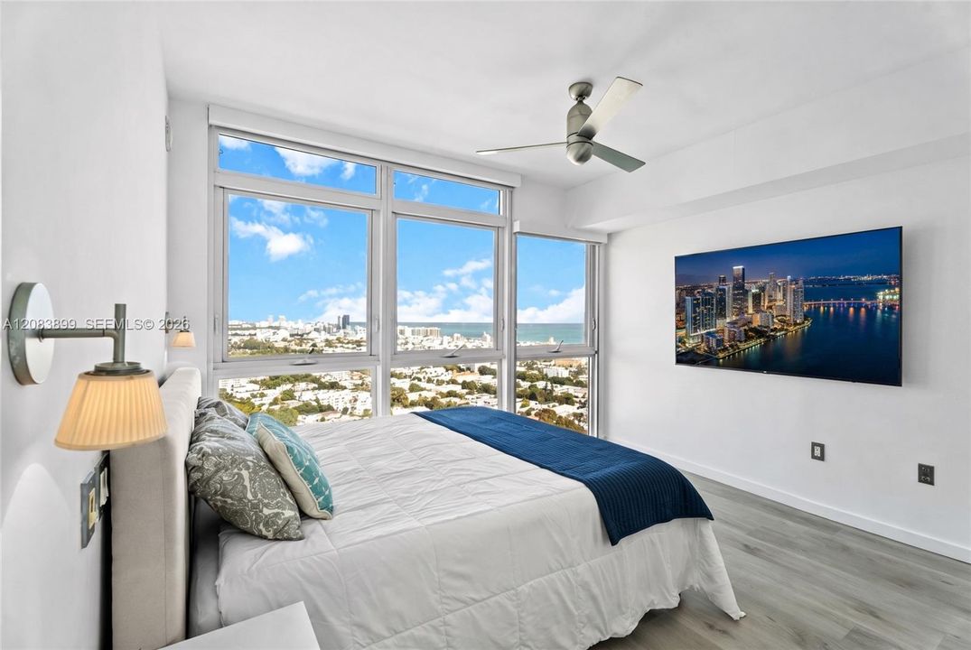 For Sale: $995,000 (1 beds, 1 baths, 851 Square Feet)