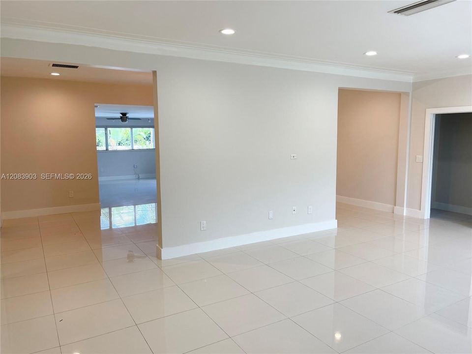 For Rent: $13,750 (3 beds, 4 baths, 2873 Square Feet)