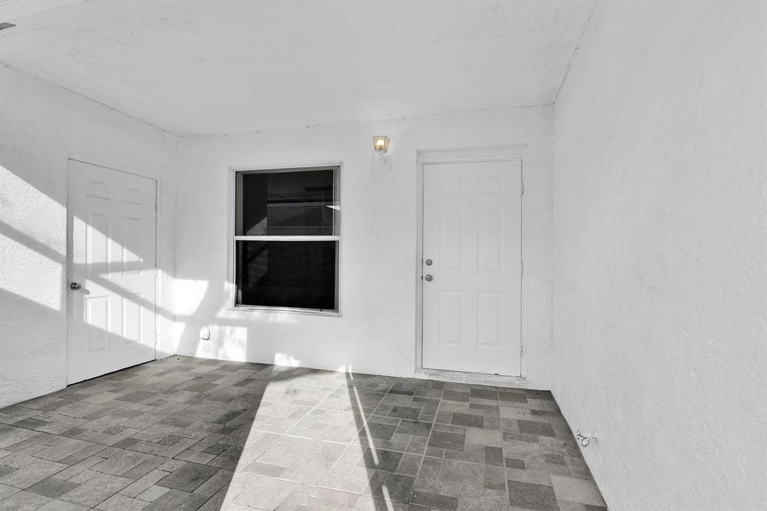 13900 Folkestone Cir, Wellington -4