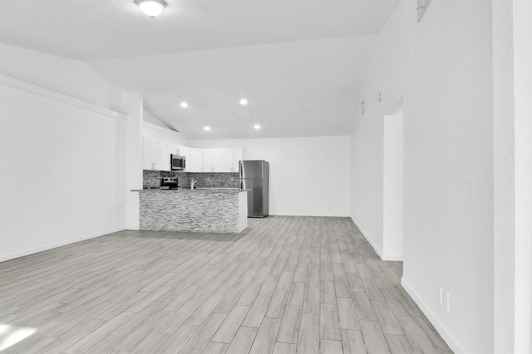 13900 Folkestone Cir, Wellington -7