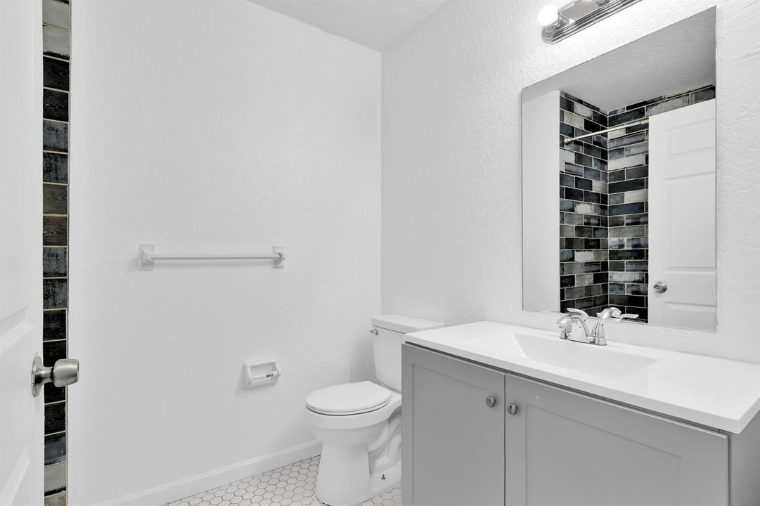 13900 Folkestone Cir, Wellington -26