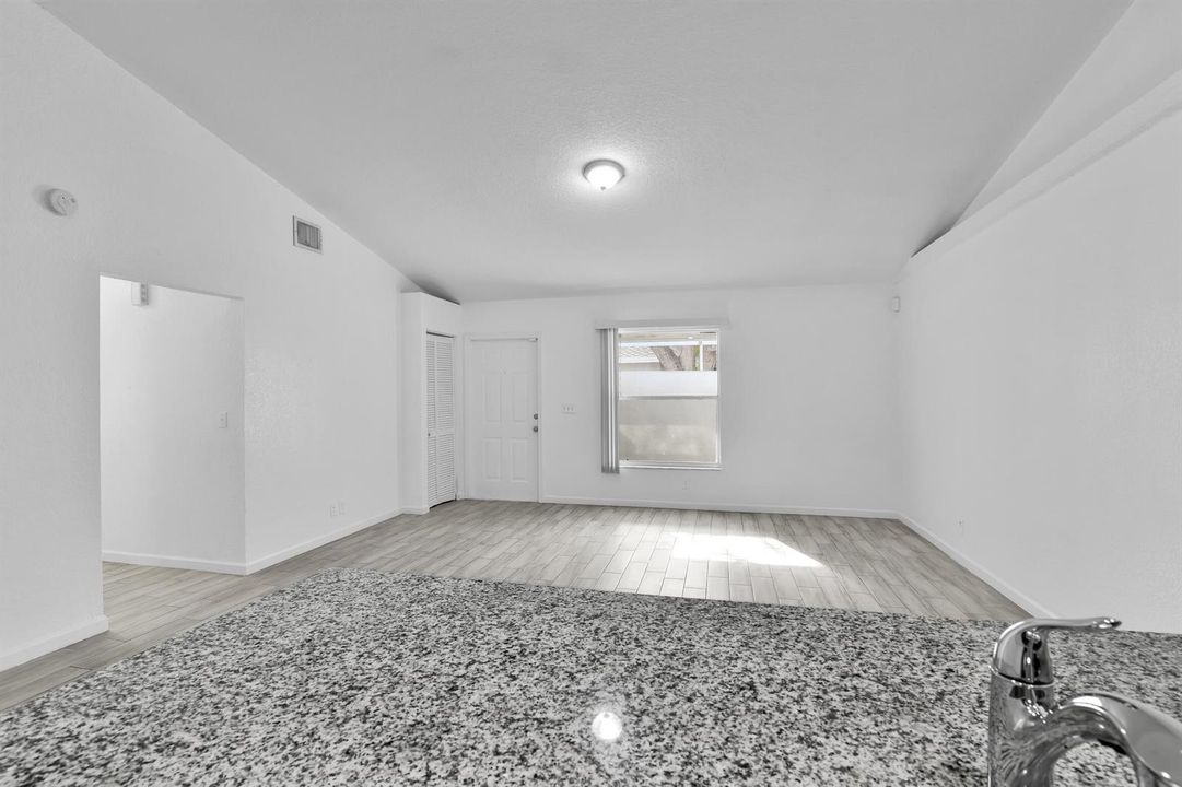 13900 Folkestone Cir, Wellington -13