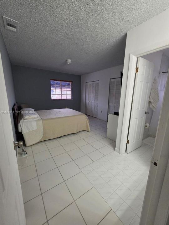 En Venta: $339,900 (2 camas, 2 baños, 870 Pies cuadrados)