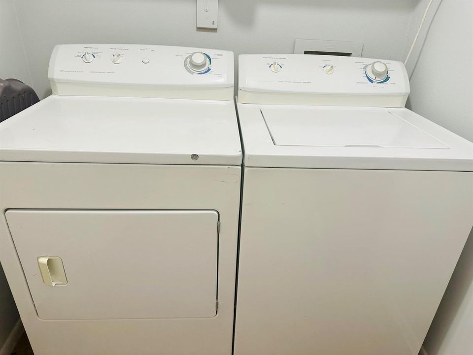 WASHER & DRYER