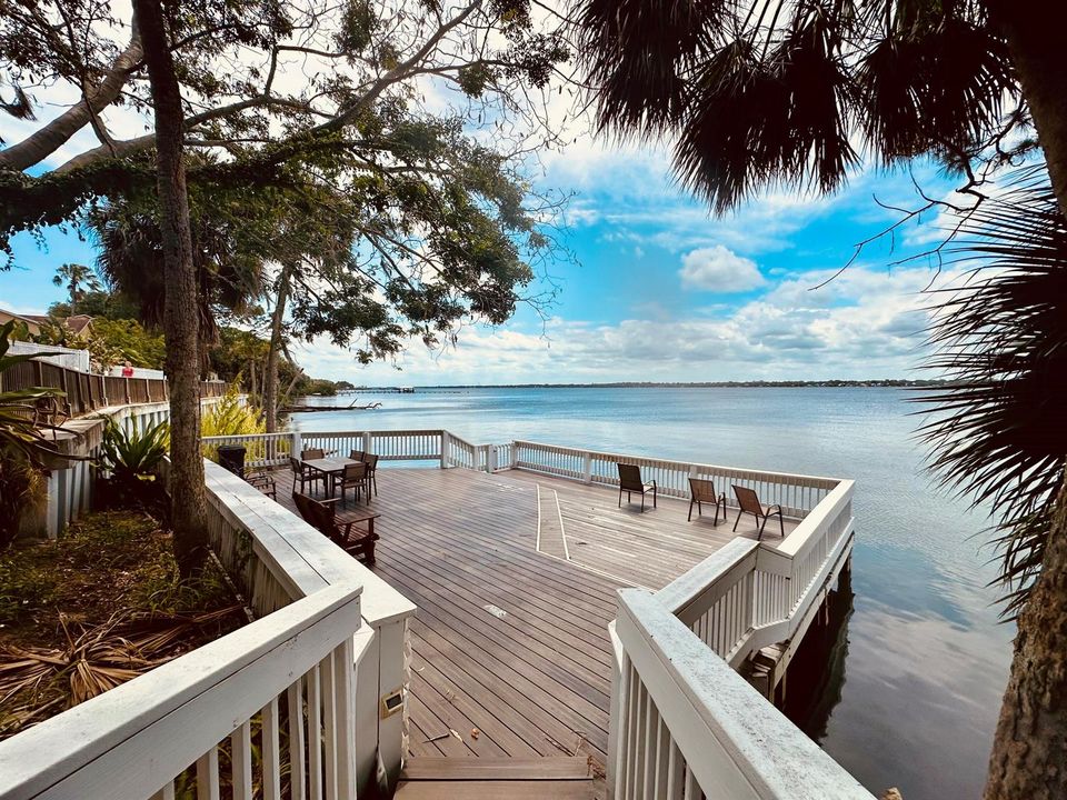 DOCK