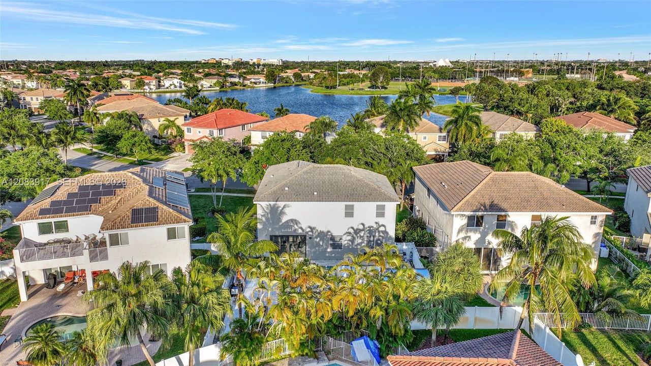 For Rent: $7,990 (4 beds, 2 baths, 2818 Square Feet)