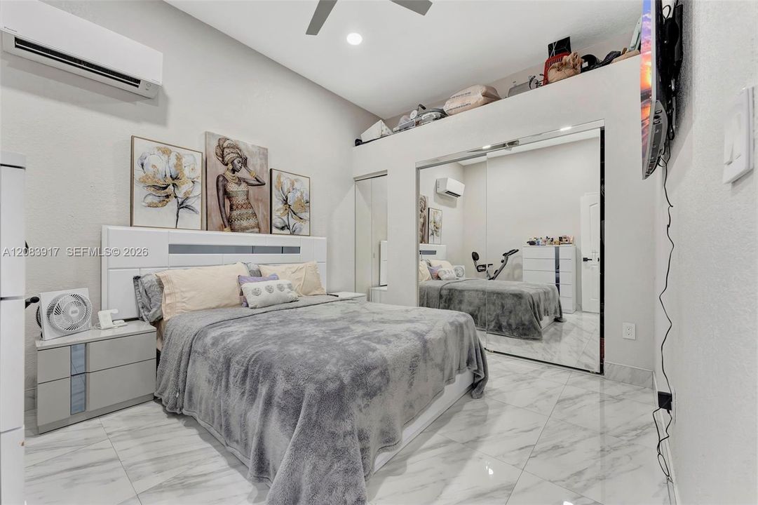 For Rent: $7,990 (4 beds, 2 baths, 2818 Square Feet)