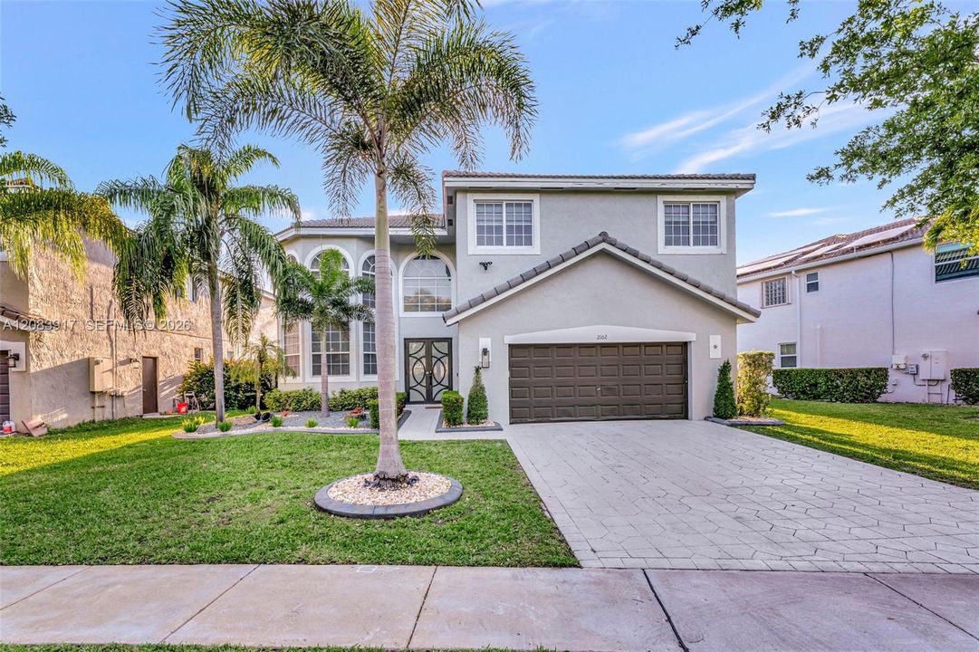 For Rent: $7,990 (4 beds, 2 baths, 2818 Square Feet)