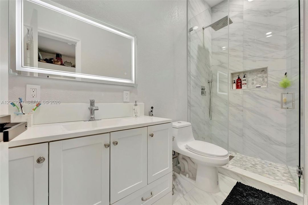 For Rent: $7,990 (4 beds, 2 baths, 2818 Square Feet)