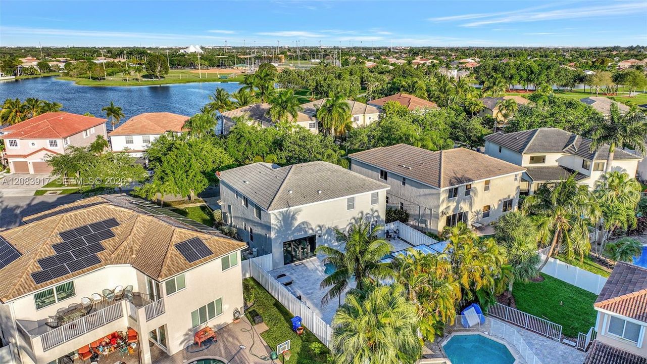 For Rent: $7,990 (4 beds, 2 baths, 2818 Square Feet)