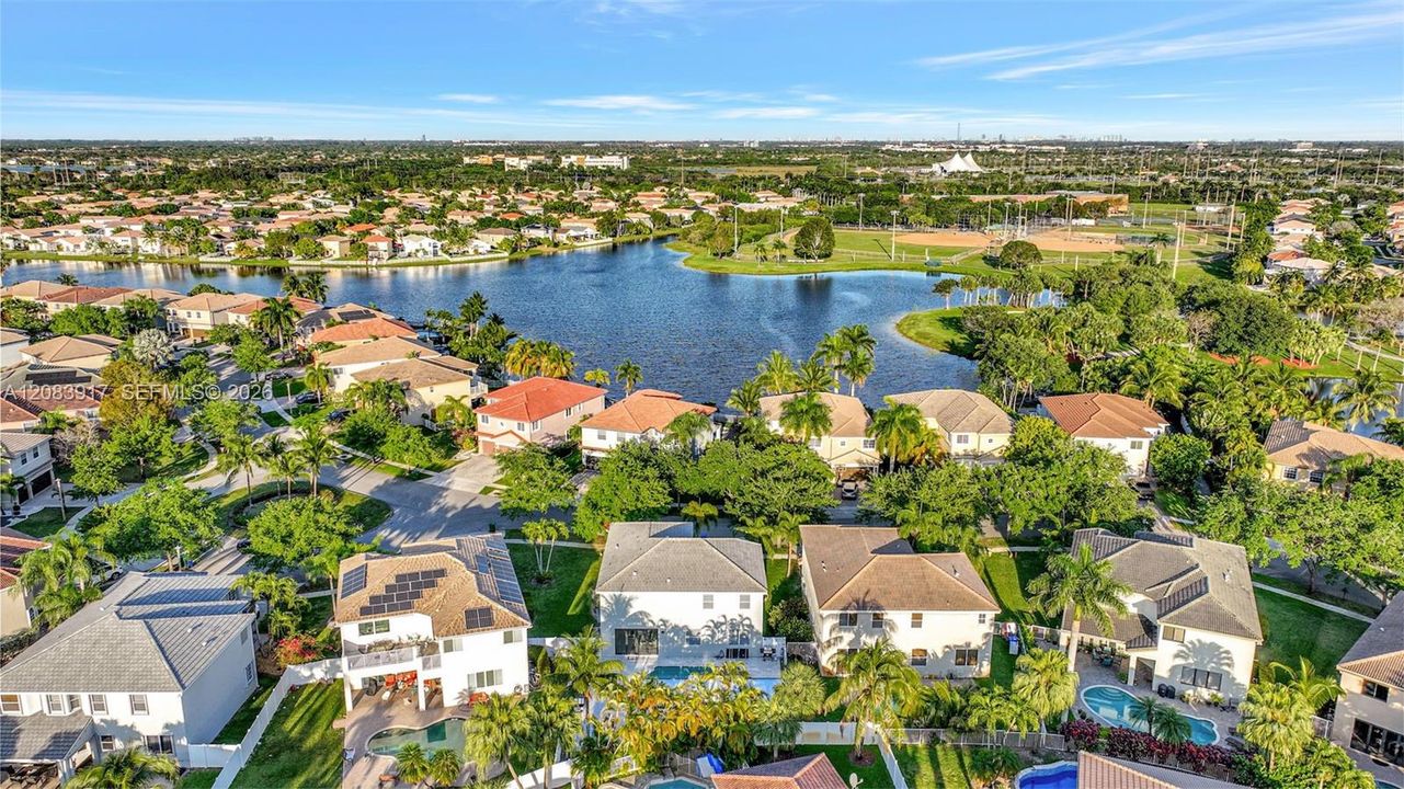 For Rent: $7,990 (4 beds, 2 baths, 2818 Square Feet)