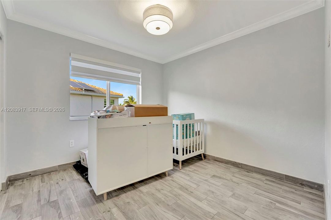 For Rent: $7,990 (4 beds, 2 baths, 2818 Square Feet)
