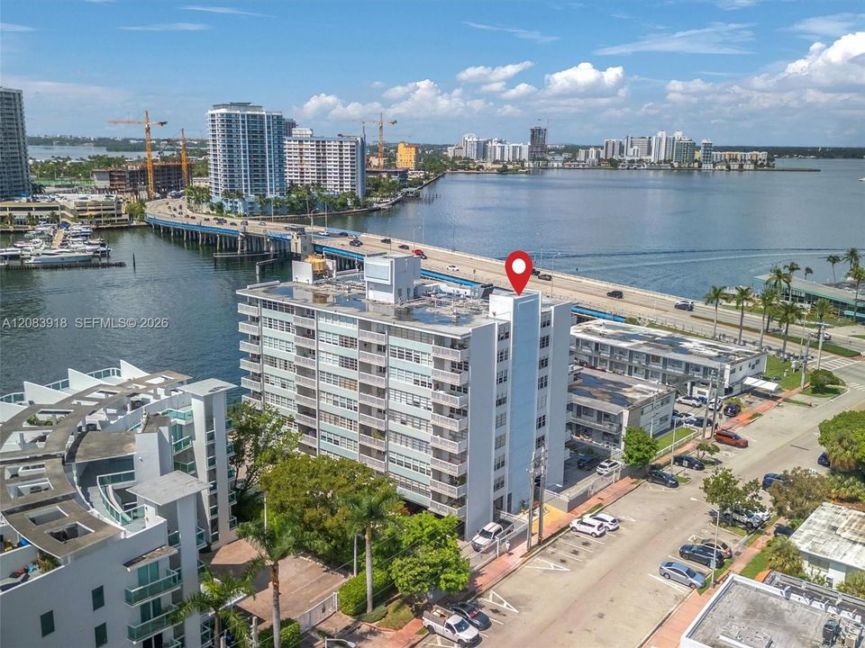 For Sale: $283,000 (2 beds, 2 baths, 1100 Square Feet)