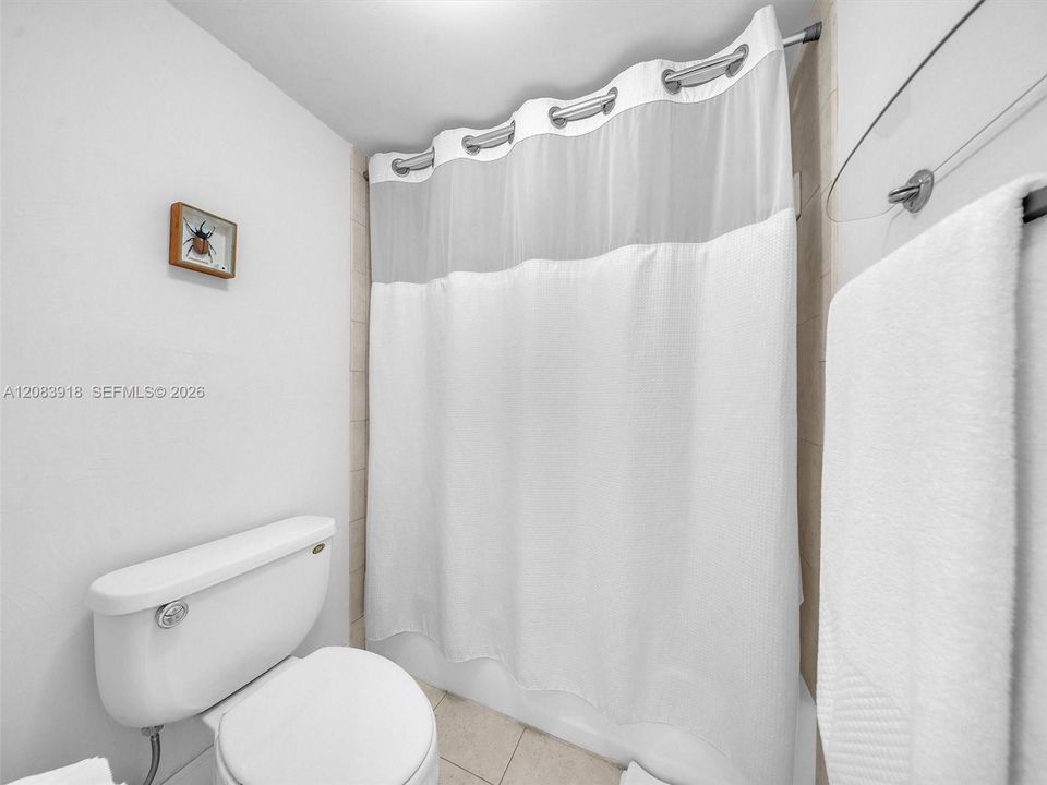For Sale: $283,000 (2 beds, 2 baths, 1100 Square Feet)