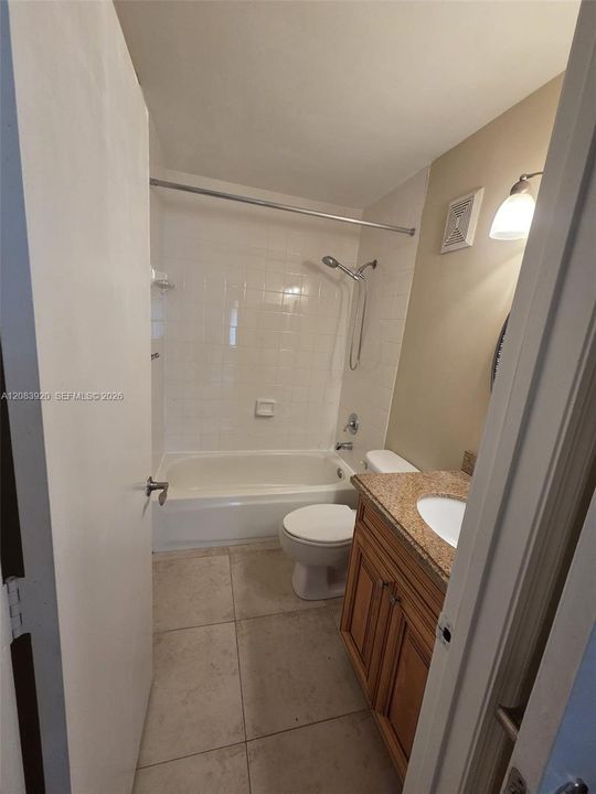 En Venta: $280,000 (2 camas, 2 baños, 1100 Pies cuadrados)