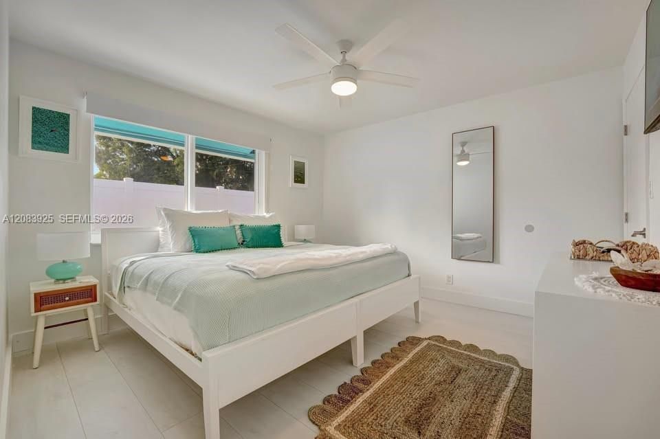 For Rent: $3,000 (2 beds, 1 baths, 2640 Square Feet)