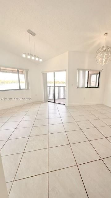For Rent: $2,550 (2 beds, 2 baths, 1090 Square Feet)