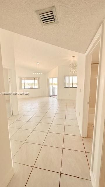 For Rent: $2,550 (2 beds, 2 baths, 1090 Square Feet)