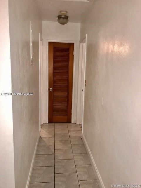 На продажу: $129,500 (1 спален, 1 ванн, 575 Квадратных фут)