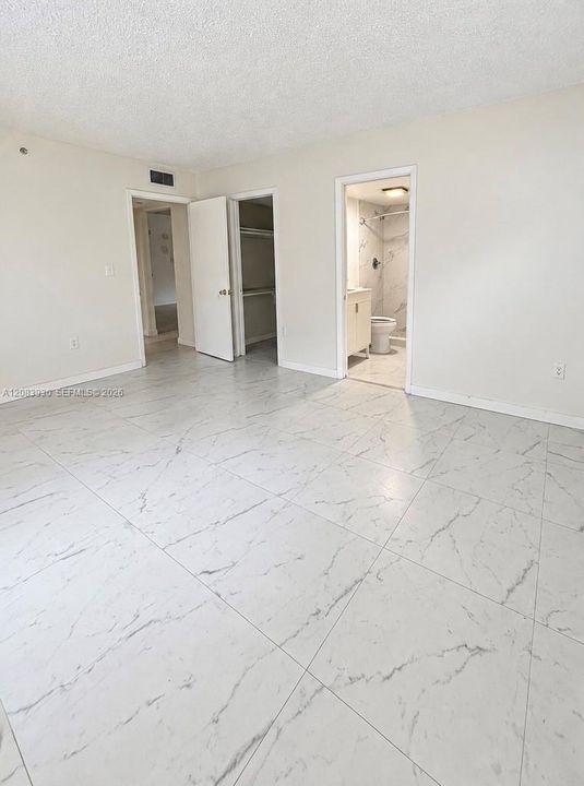 En Renta: $2,700 (3 camas, 2 baños, 1040 Pies cuadrados)