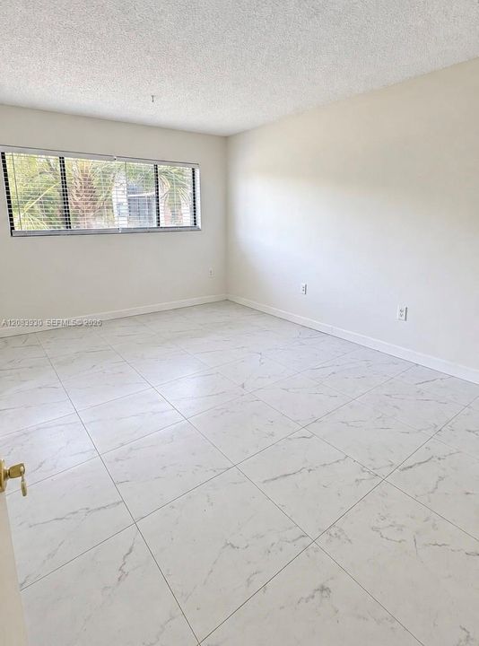 En Renta: $2,700 (3 camas, 2 baños, 1040 Pies cuadrados)