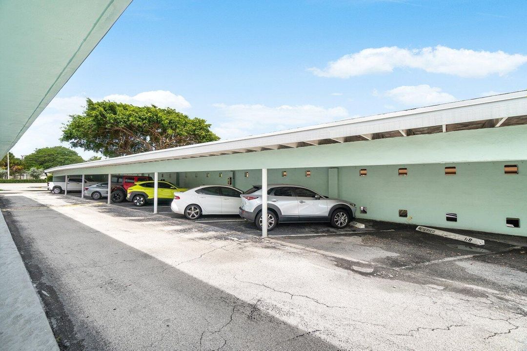 028-322NorthFederalHighway-223-Deerfield