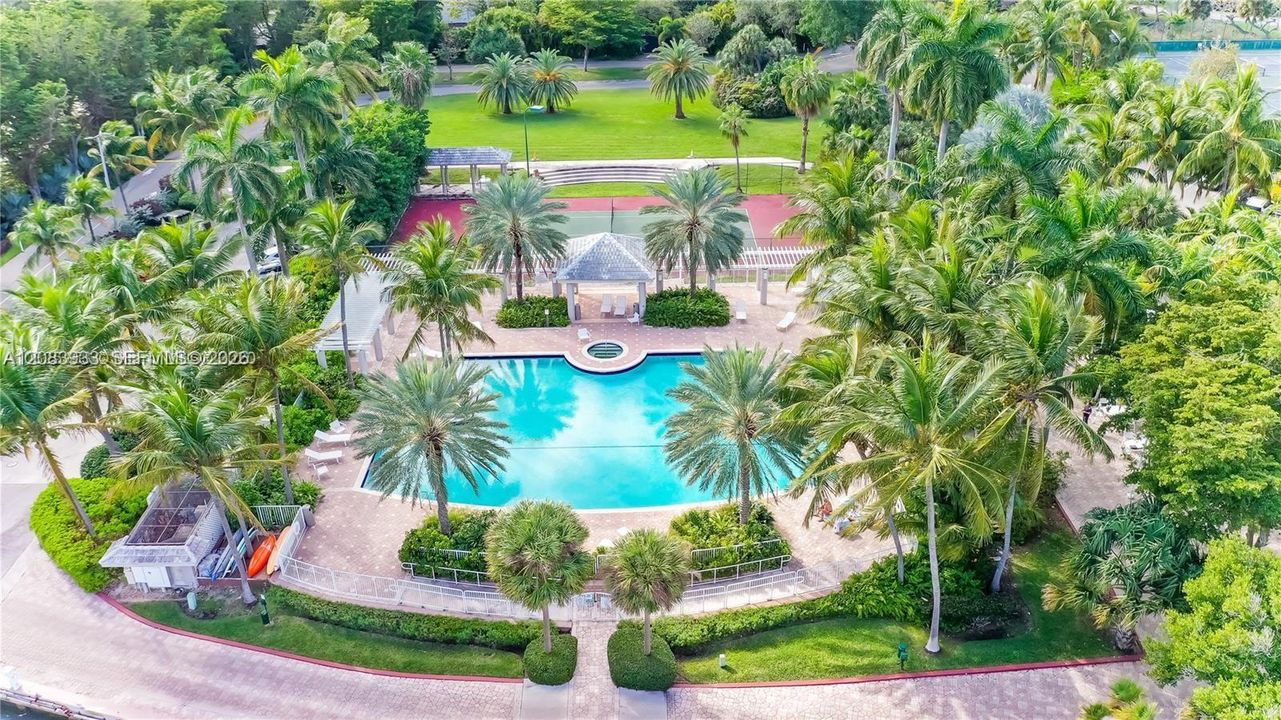 En Venta: $499,000 (2 camas, 2 baños, 1042 Pies cuadrados)