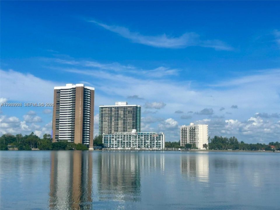 En Venta: $499,000 (2 camas, 2 baños, 1042 Pies cuadrados)