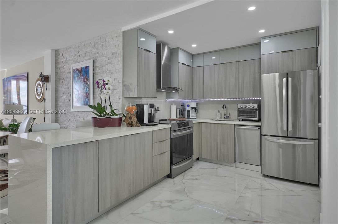 En Venta: $499,000 (2 camas, 2 baños, 1042 Pies cuadrados)