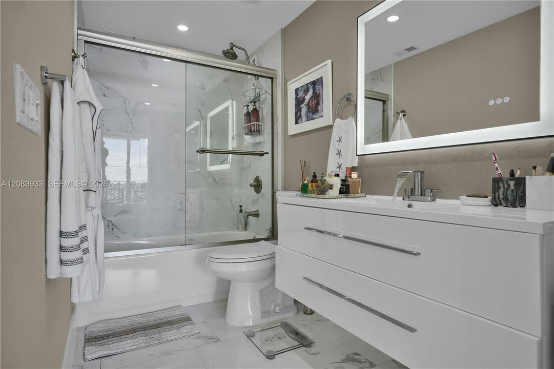 En Venta: $499,000 (2 camas, 2 baños, 1042 Pies cuadrados)