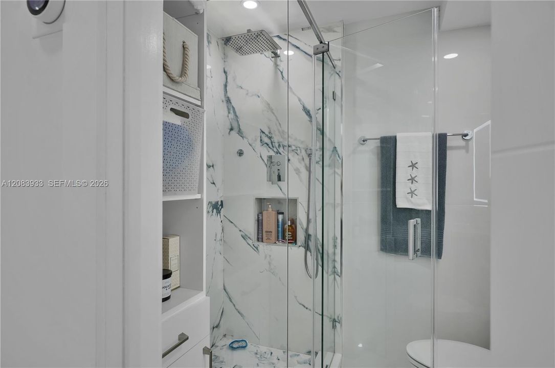 En Venta: $499,000 (2 camas, 2 baños, 1042 Pies cuadrados)